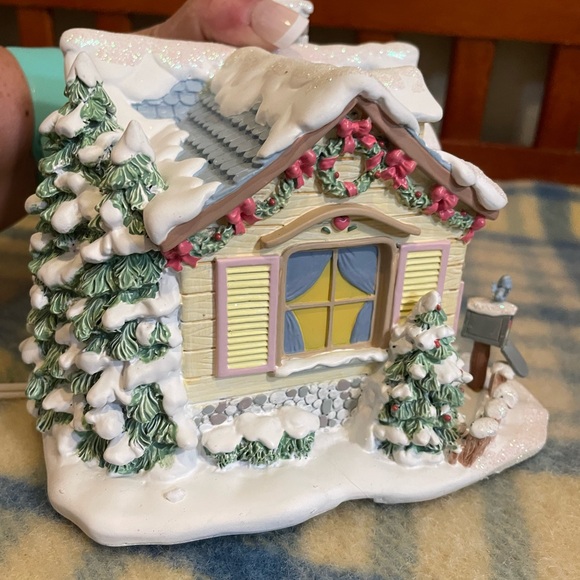 Precious Moments Holiday Hawthorne Village Set of 3! 2002 - Picture 10 of 16